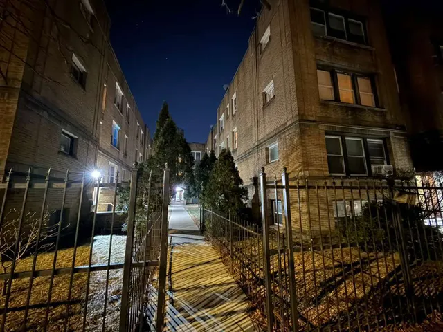 $1,775 | 1707 West Wallen Avenue, Unit 2G, Chicago, IL 60626