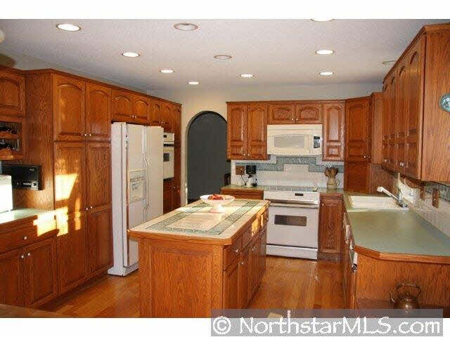 8360 Sunnyside Road Mounds View, MN 55112 - Photo 3 of 10 Gallery Image 3