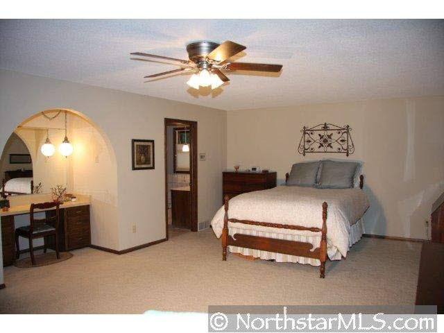 8360 Sunnyside Road Mounds View, MN 55112 - Photo 9 of 10 Gallery Image 9
