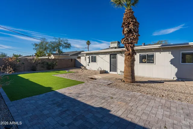 $549,000 | 1715 South Roberts Road, Tempe, AZ 85281