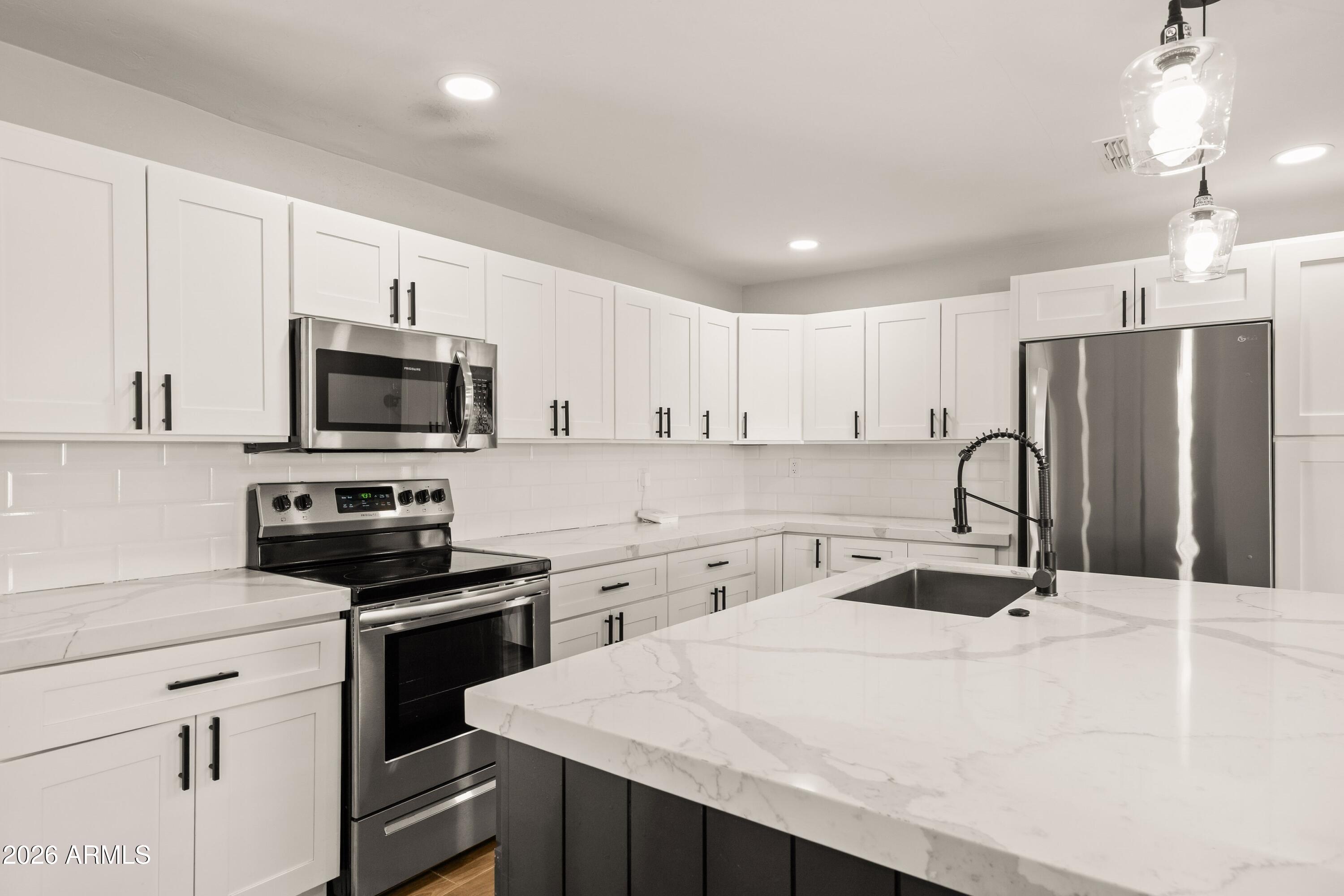 1715 South Roberts Road Tempe, AZ 85281 - Photo 8 of 24 008_Kitchen Details