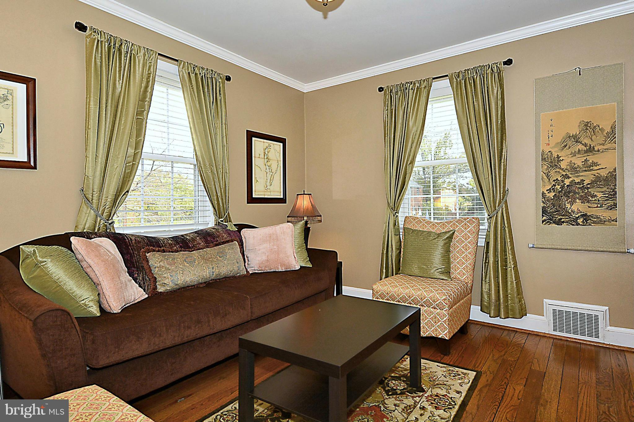10412 Barrie Avenue Silver Spring, MD 20902 - Photo 15 of 30 Living Room