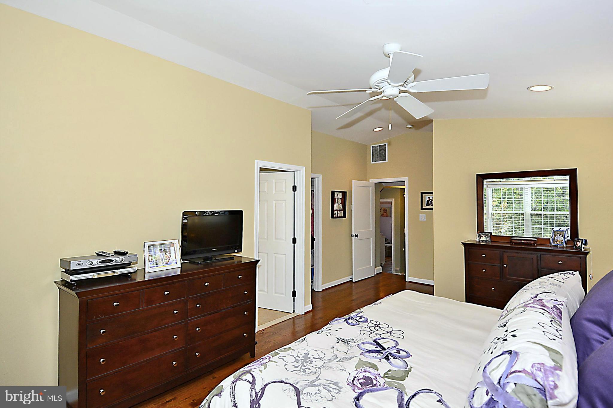 10412 Barrie Avenue Silver Spring, MD 20902 - Photo 19 of 30 Bedroom (Master)