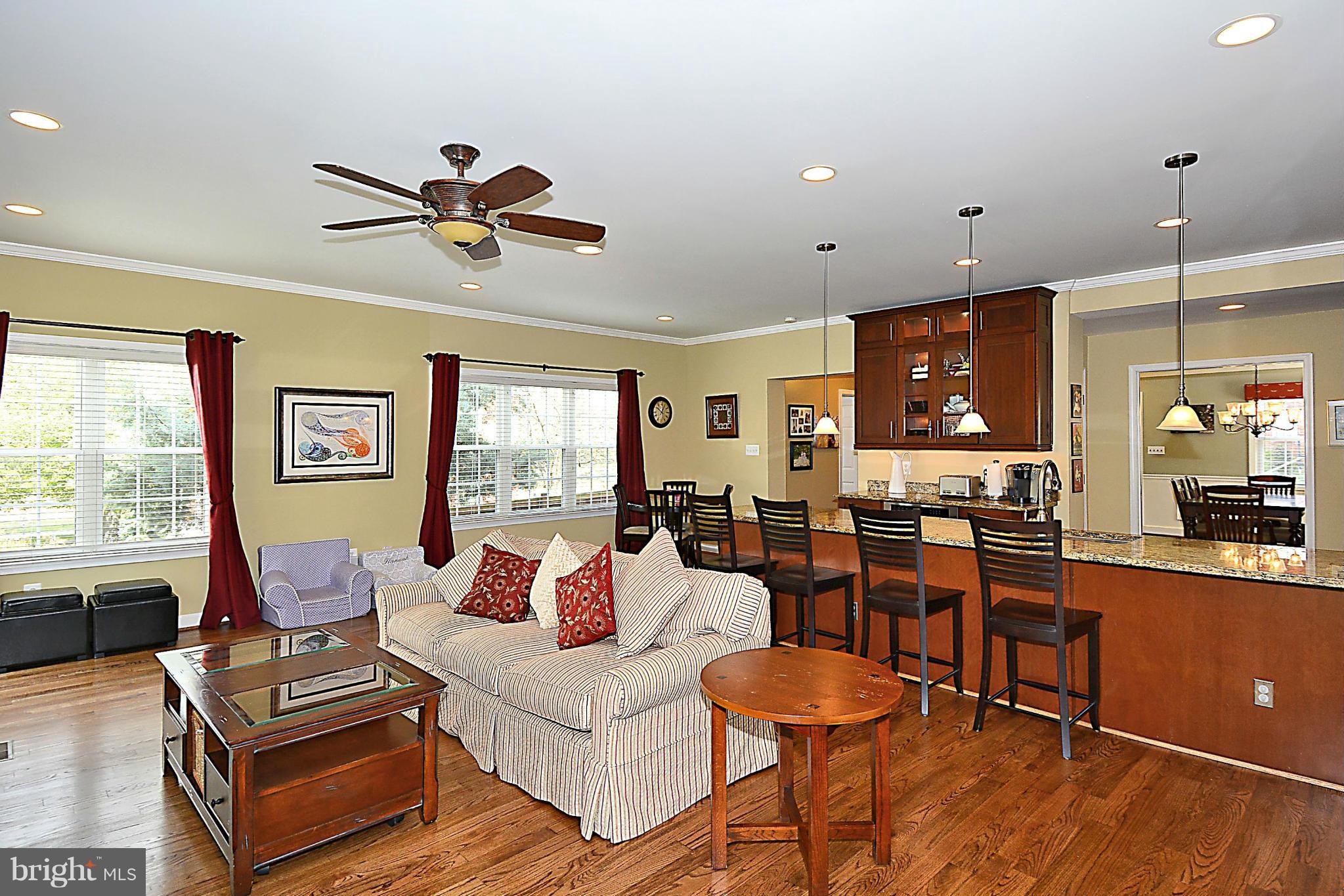 10412 Barrie Avenue Silver Spring, MD 20902 - Photo 7 of 30 Family Room