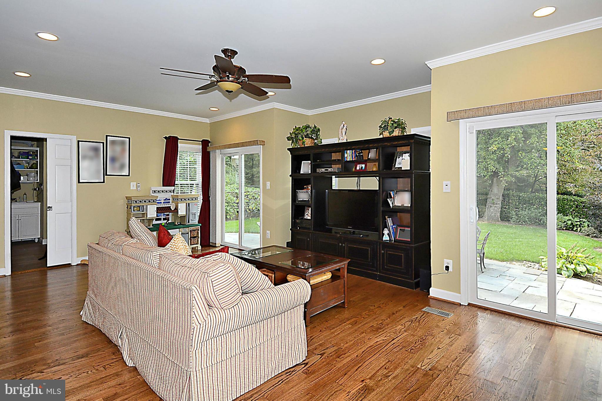 10412 Barrie Avenue Silver Spring, MD 20902 - Photo 9 of 30 Family Room