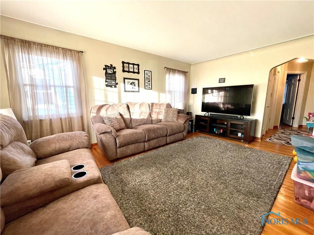 4108 Bowen Road Toledo, OH 43613 - Photo 3 of 25 Gallery Image 3