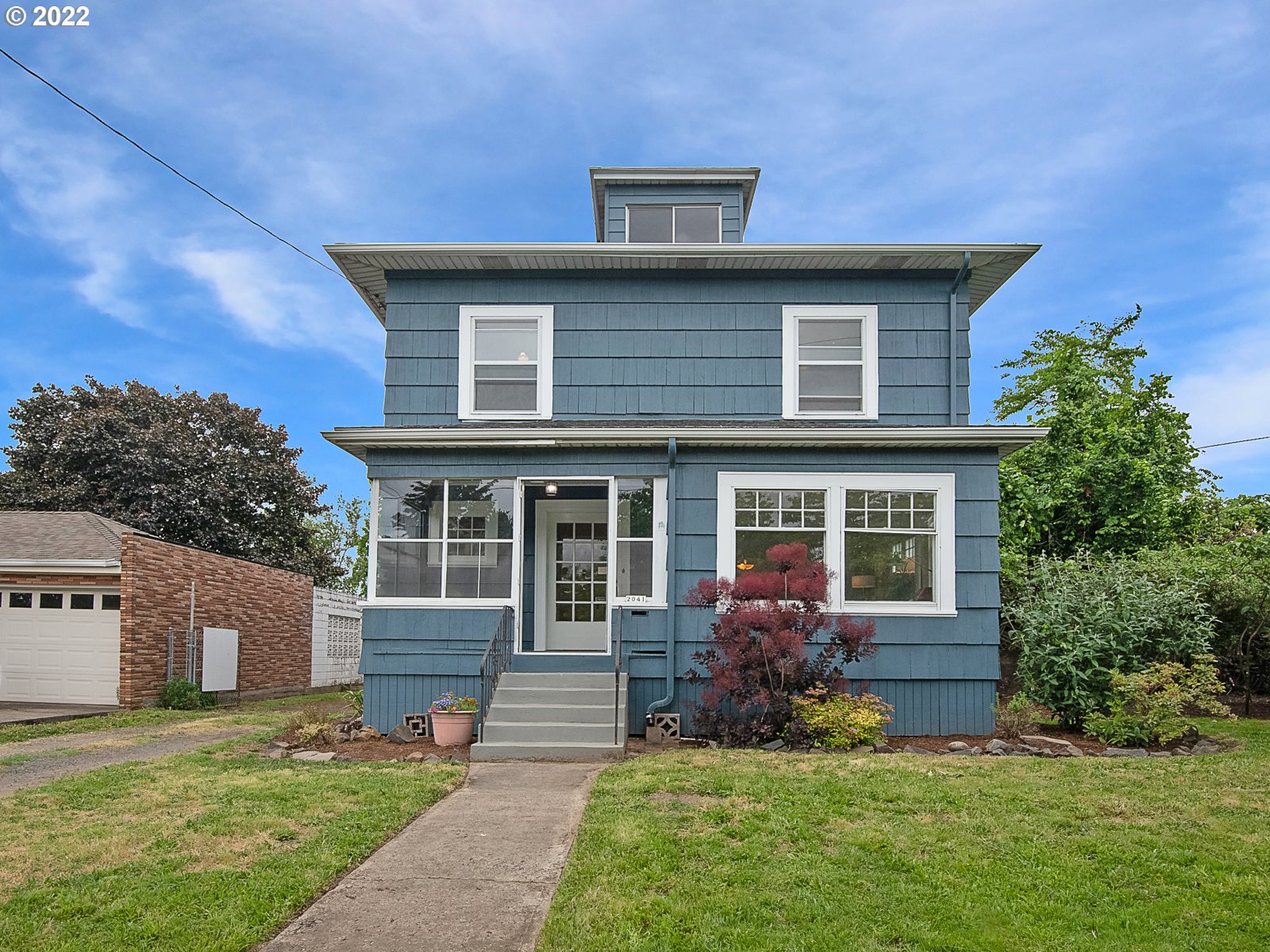 2041 North Rosa Parks Way Portland, OR 97217 - Photo 1 of 32 Gallery Image 1