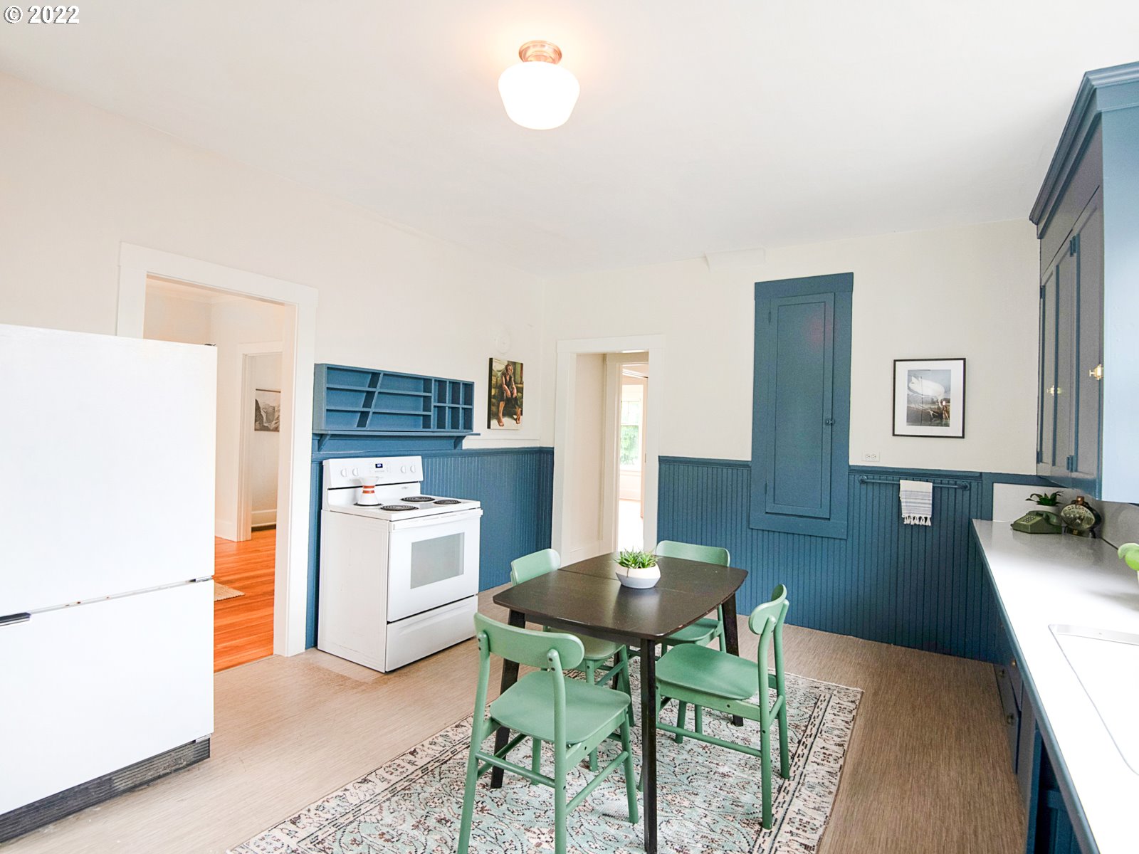 2041 North Rosa Parks Way Portland, OR 97217 - Photo 13 of 32 Kitchen
