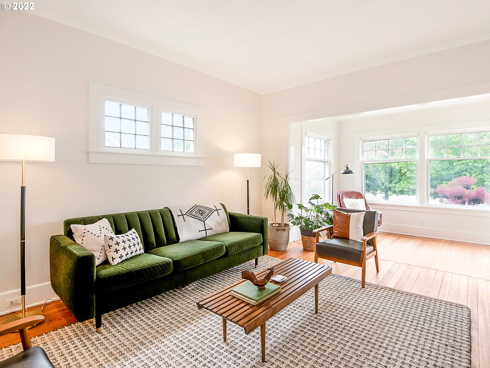 2041 North Rosa Parks Way Portland, OR 97217 - Photo 3 of 32 Living Room