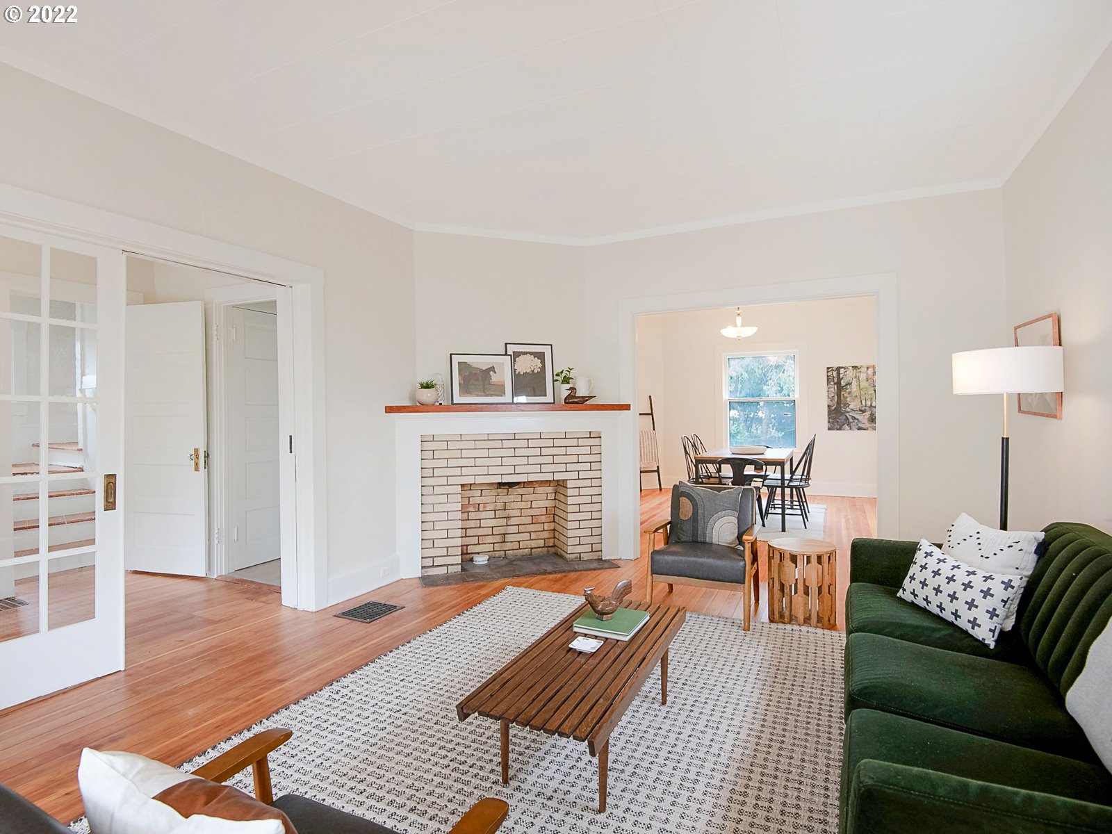 2041 North Rosa Parks Way Portland, OR 97217 - Photo 6 of 32 Living Room