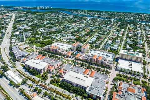 $339,000 | 233 South Federal Highway, Unit 404, Boca Raton, FL 33432