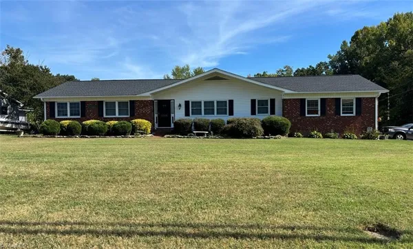 $339,900 | 3870 Old US Highway 29, Thomasville, NC 27360