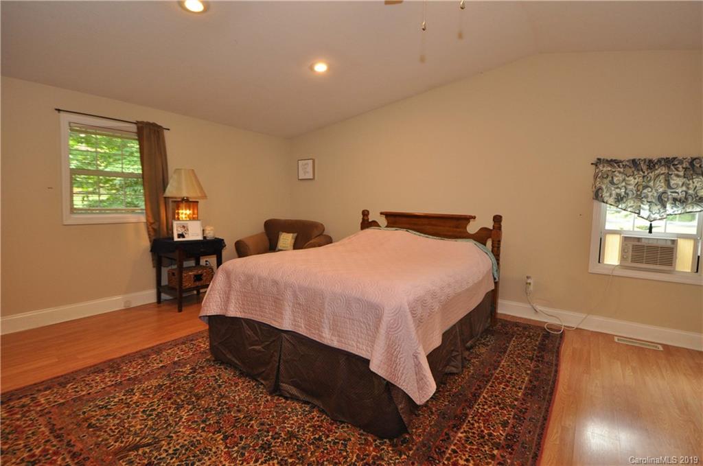 378 Howard Moore Road Hot Springs, NC 28743 - Photo 36 of 41 Gallery Image 36