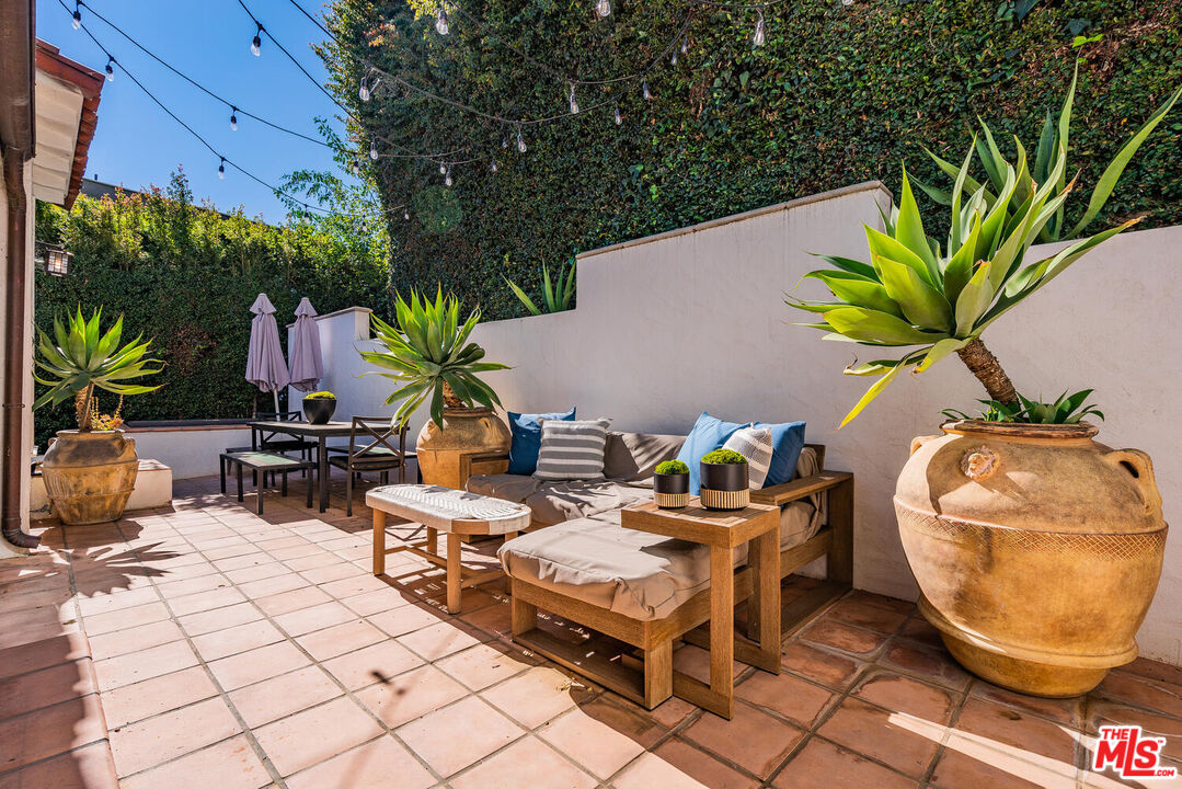 1417 Queens Road Los Angeles, CA 90069 - Photo 24 of 25 a view of outdoor space yard and patio