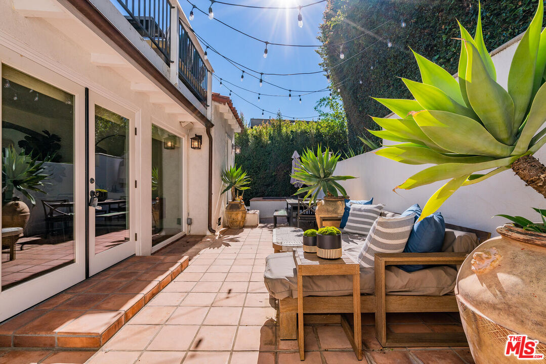 1417 Queens Road Los Angeles, CA 90069 - Photo 25 of 25 a view of outdoor space yard and patio