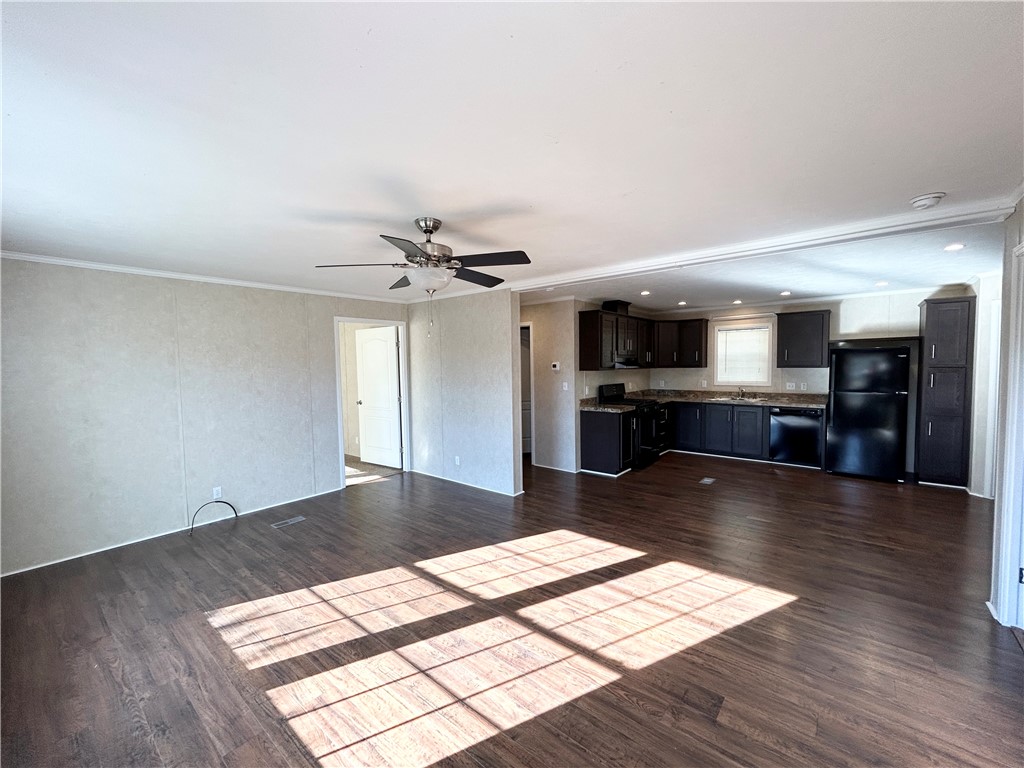 210 Spring Run Manchester, NY 14432 - Photo 4 of 28