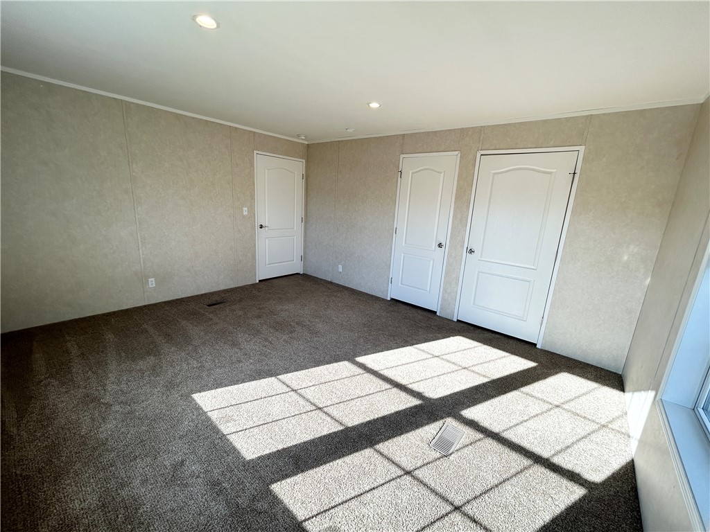 210 Spring Run Manchester, NY 14432 - Photo 7 of 28