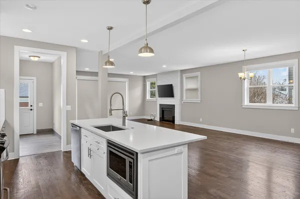 $925,000 | 721 East Farnum Avenue, Royal Oak, MI 48067