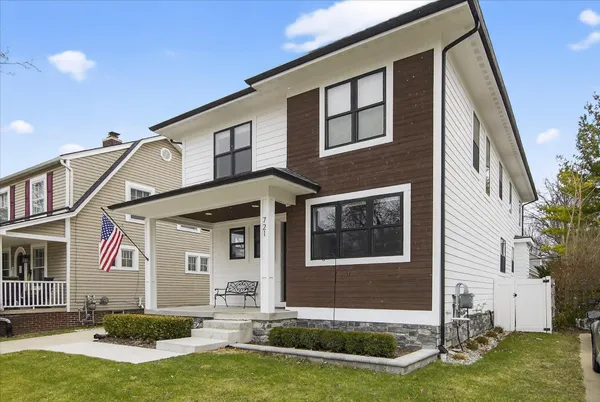 $925,000 | 721 East Farnum Avenue, Royal Oak, MI 48067
