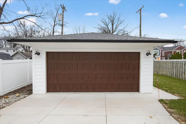 $925,000 | 721 East Farnum Avenue, Royal Oak, MI 48067