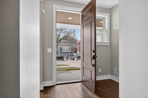 $925,000 | 721 East Farnum Avenue, Royal Oak, MI 48067