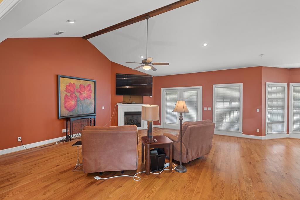 1060 Harden Road Slocomb, AL 36375 - Photo 24 of 67 Vaulted ceilings