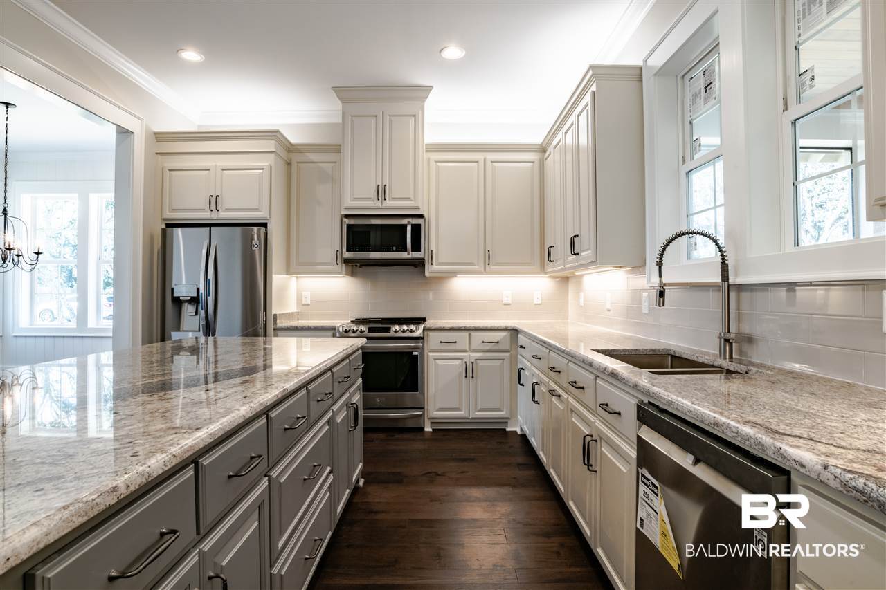 32090 River Cove Orange Beach, AL 36561 - Photo 13 of 28 Custom Kitchen