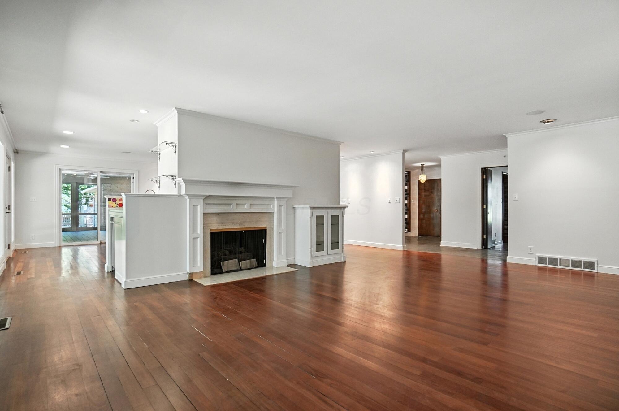 3885 Woodbridge Road Columbus, OH 43220 - Photo 24 of 158 023