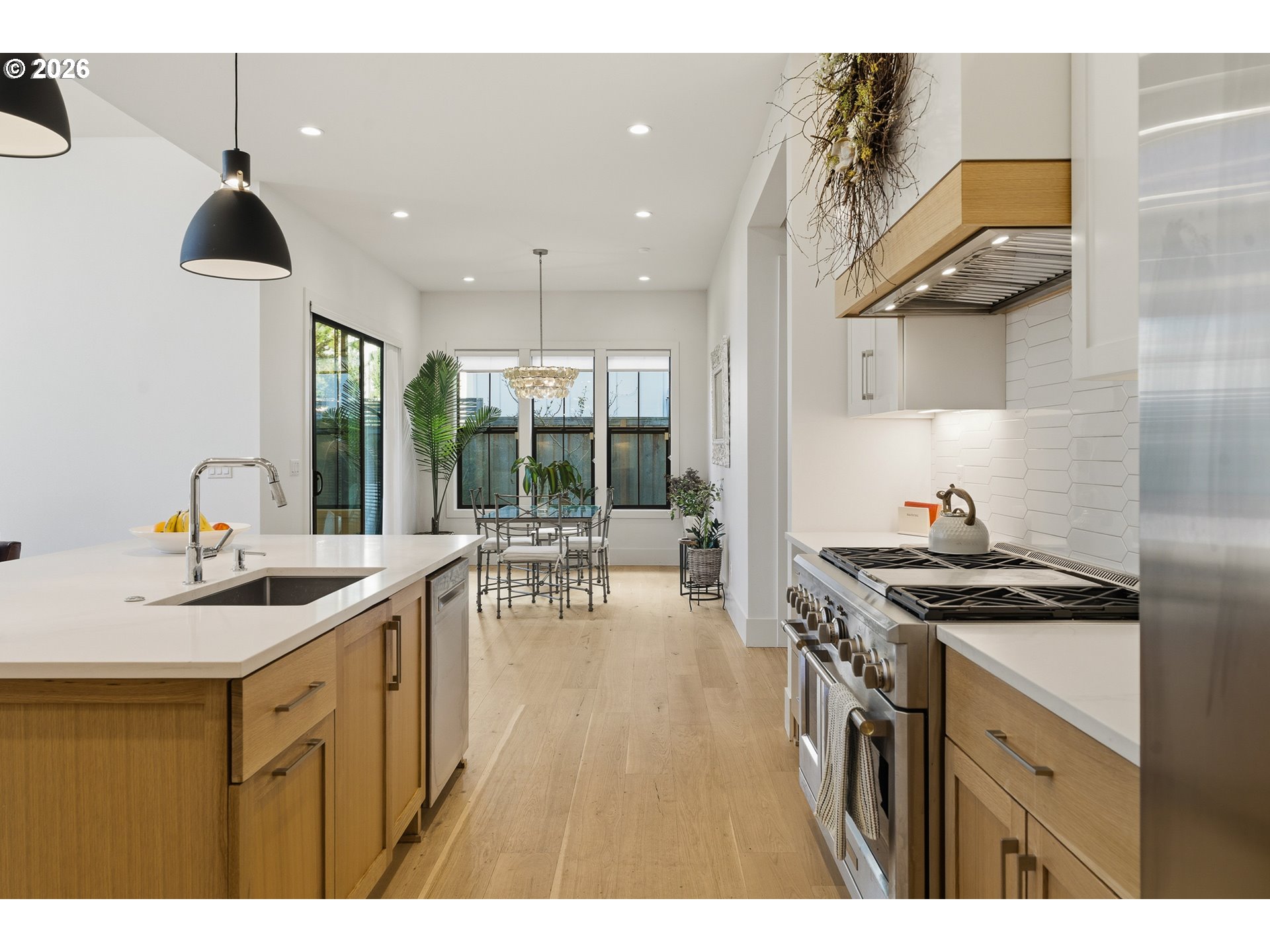 9364 Southwest Morrison Street Portland, OR 97225 - Photo 14 of 44