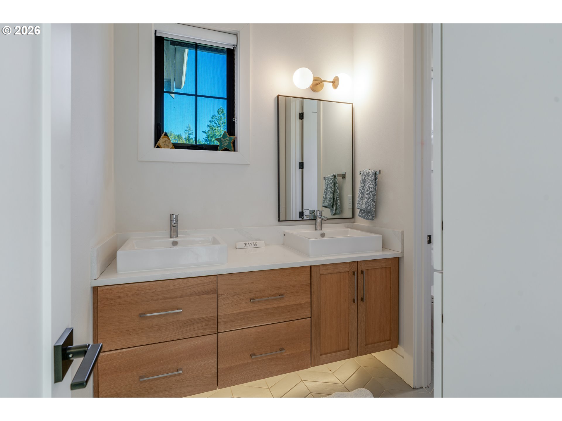 9364 Southwest Morrison Street Portland, OR 97225 - Photo 29 of 44