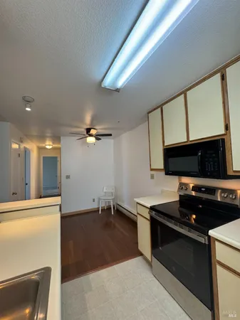 $2,150 | 375 Lighthouse Drive, Vallejo, CA 94590