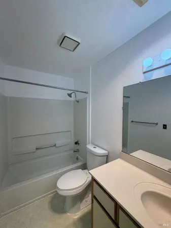 $2,150 | 375 Lighthouse Drive, Vallejo, CA 94590