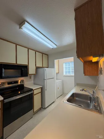 $2,150 | 375 Lighthouse Drive, Vallejo, CA 94590