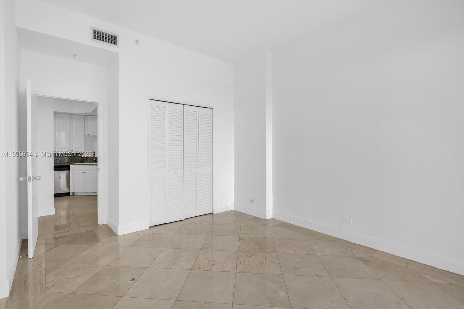 888 Brickell Key Drive, Unit 2607 Miami, FL 33131 - Photo 13 of 43