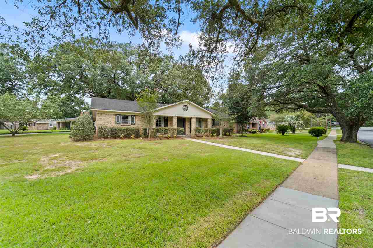4251 Spring Valley Drive South Mobile, AL 36693 - Photo 1 of 17