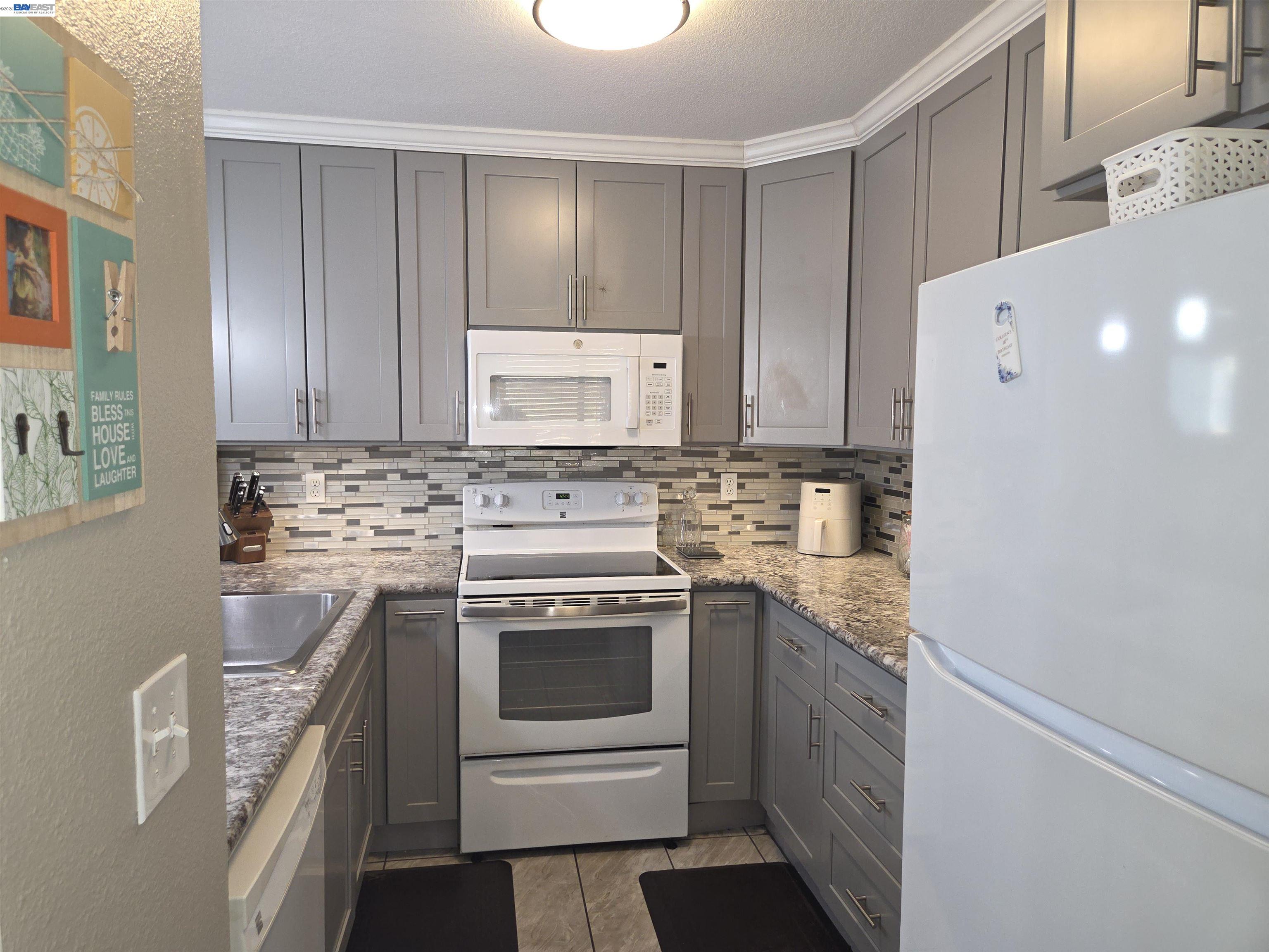 1609 West Swain Road Stockton, CA 95207 - Photo 11 of 28