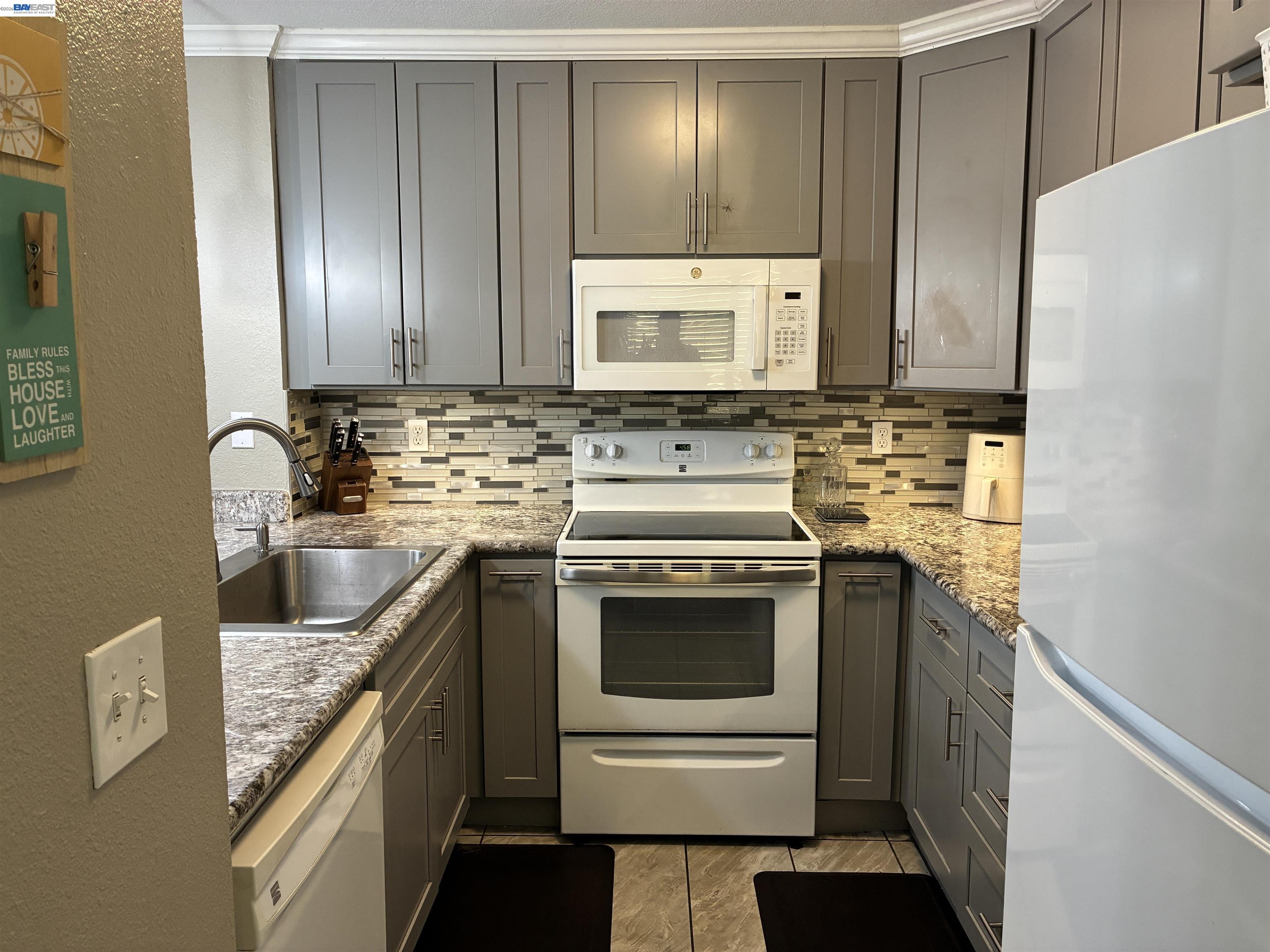 1609 West Swain Road Stockton, CA 95207 - Photo 12 of 28