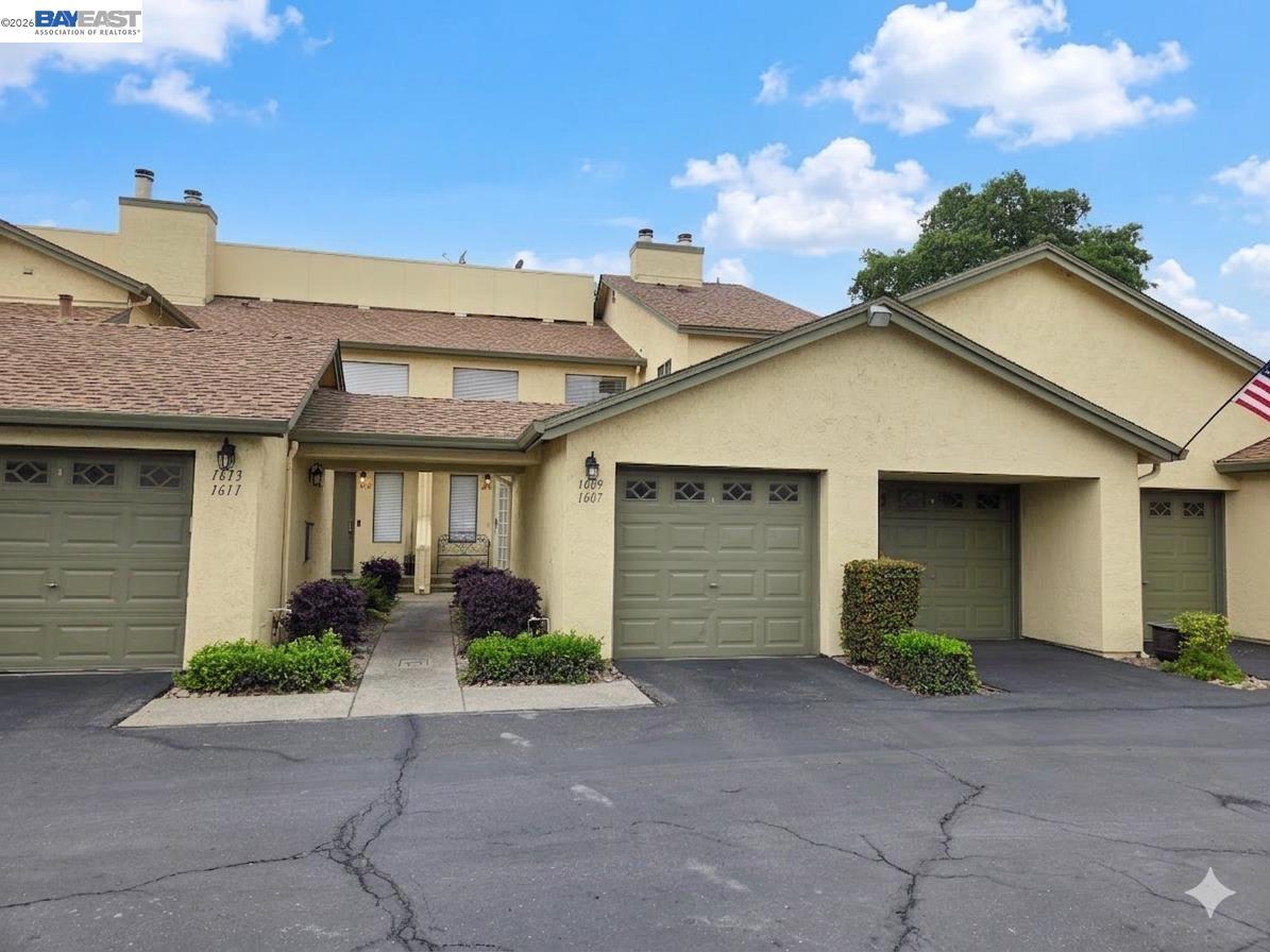 1609 West Swain Road Stockton, CA 95207 - Photo 3 of 28