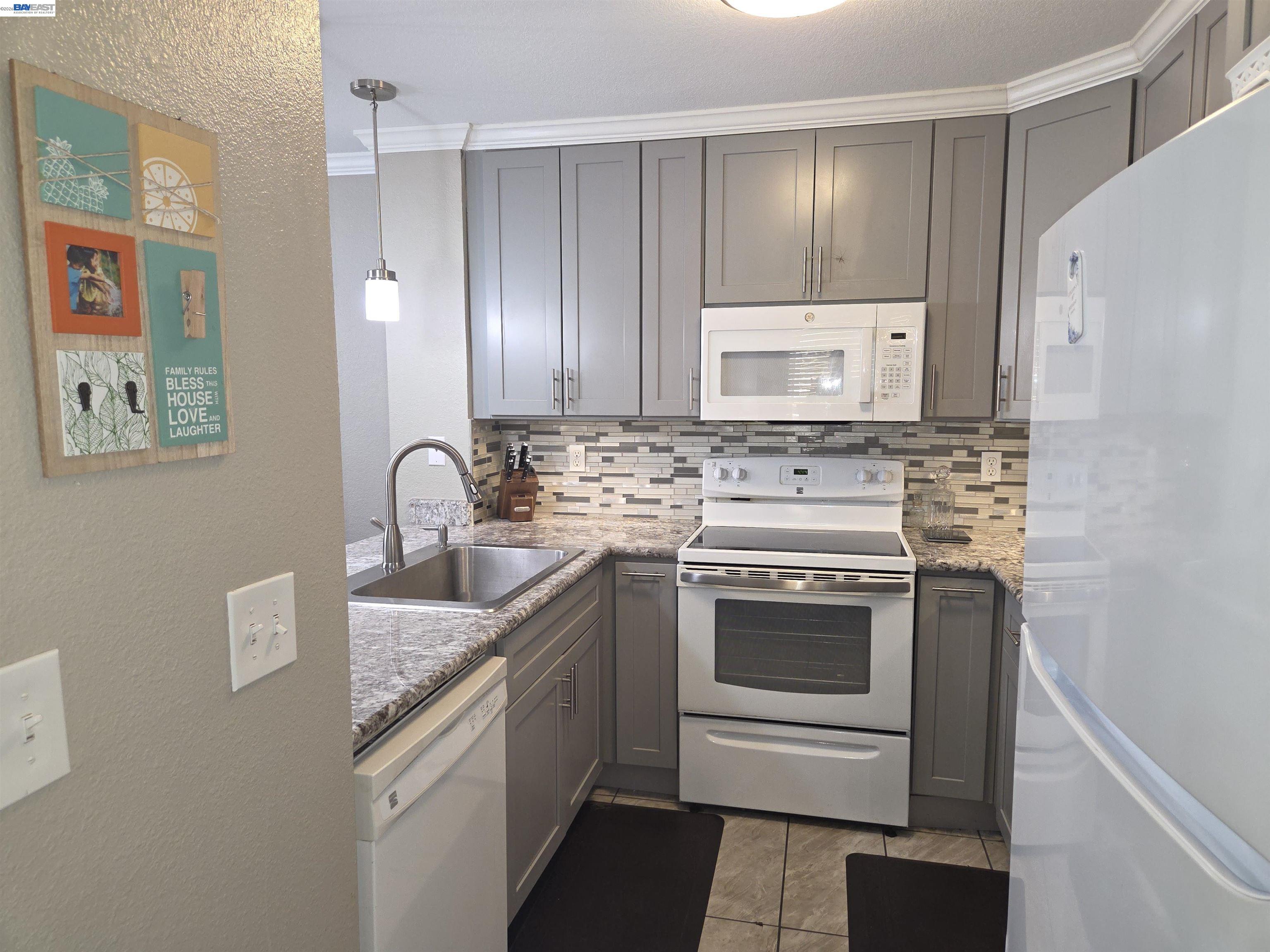 1609 West Swain Road Stockton, CA 95207 - Photo 10 of 28