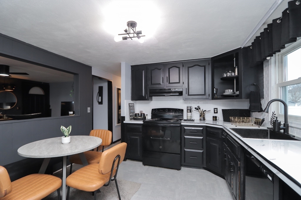 1128 Page Boulevard Springfield, MA 01104 - Photo 15 of 40