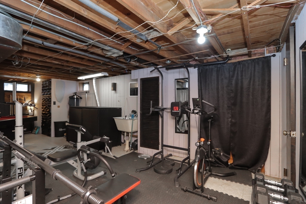 1128 Page Boulevard Springfield, MA 01104 - Photo 28 of 40