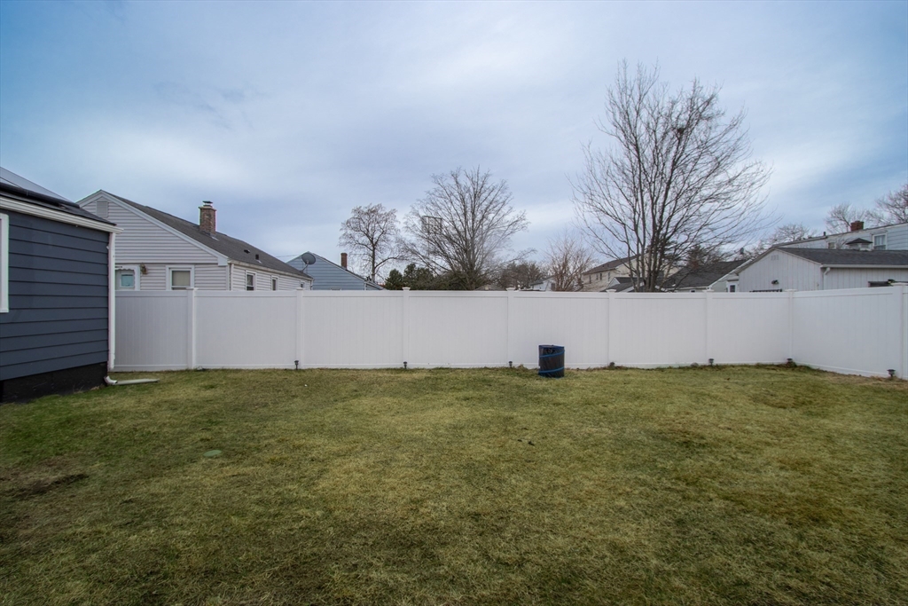 1128 Page Boulevard Springfield, MA 01104 - Photo 37 of 40