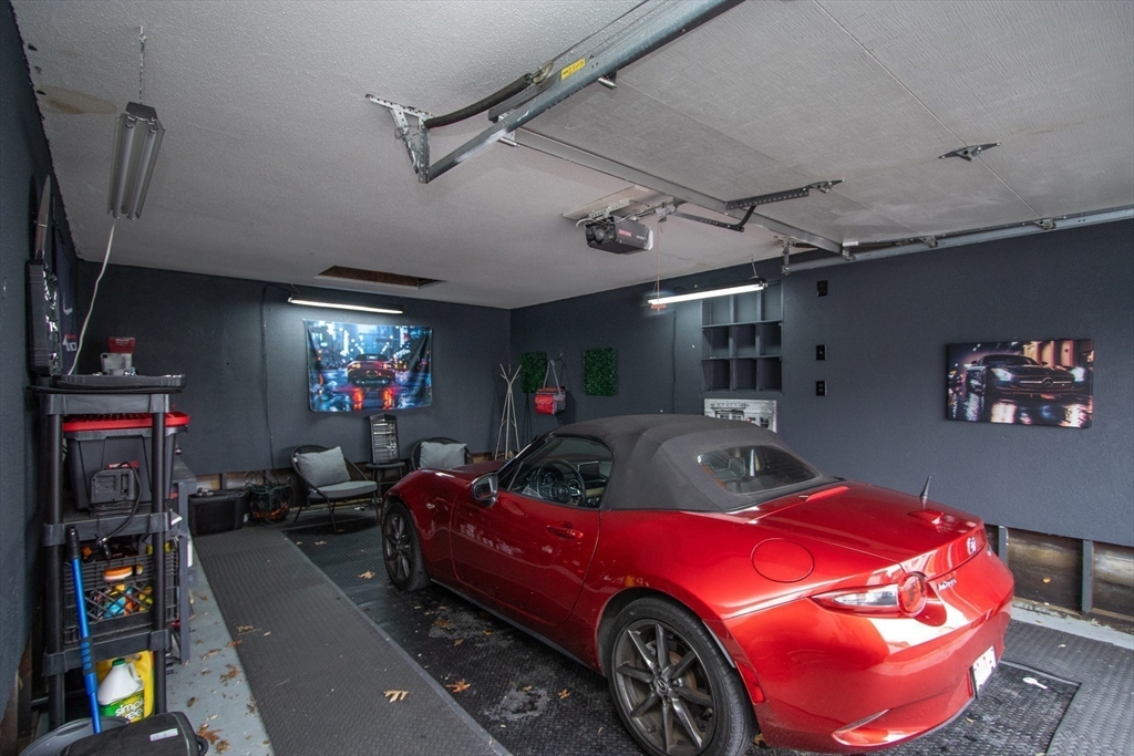 1128 Page Boulevard Springfield, MA 01104 - Photo 39 of 40