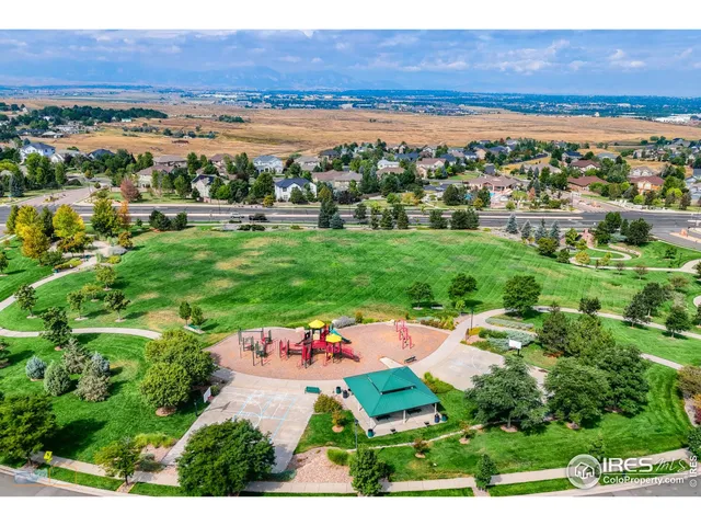 a view of an outdoor space and city view