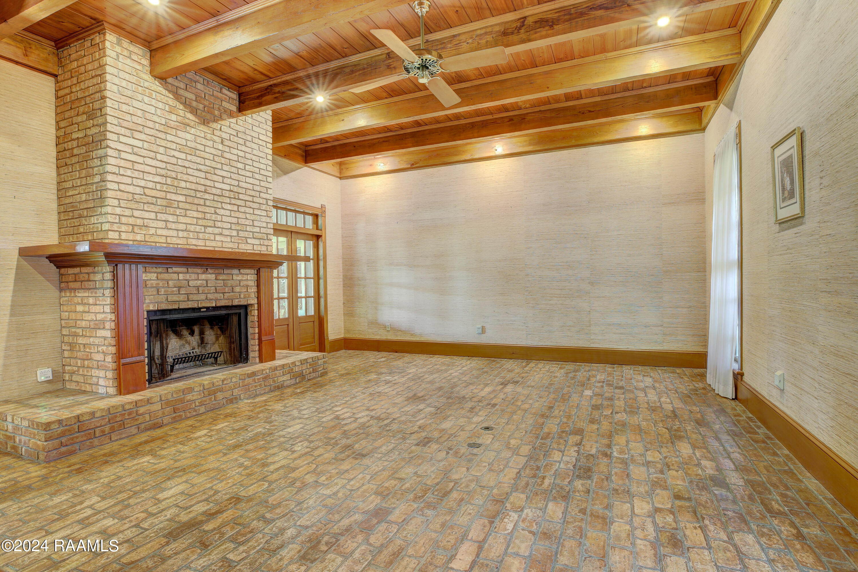 2000 Sugar Mill Road New Iberia, LA 70563 - Photo 8 of 41 2000sugarmill-6