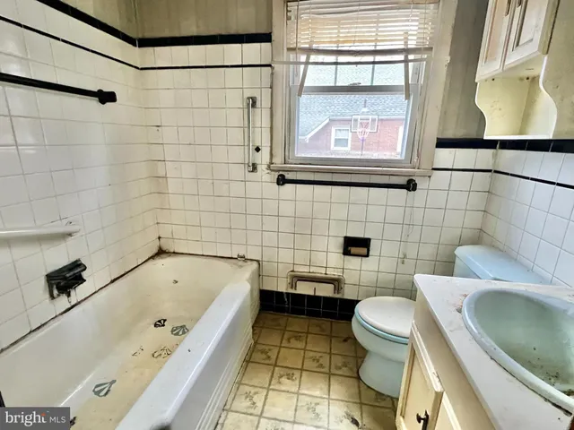 $210,000 | 1703 Palmer Avenue, Reading, PA 19610