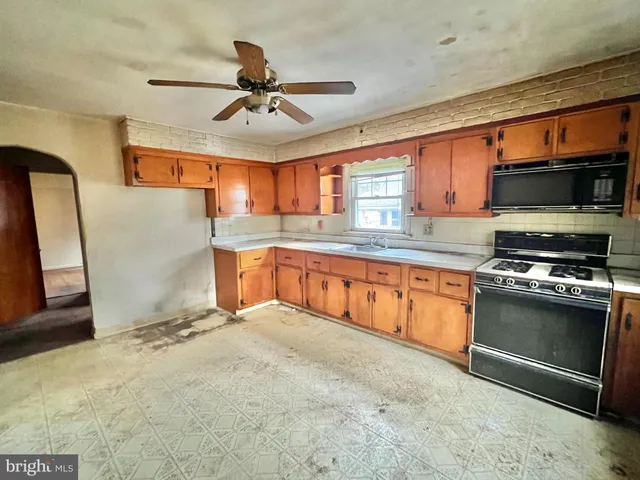 $210,000 | 1703 Palmer Avenue, Reading, PA 19610