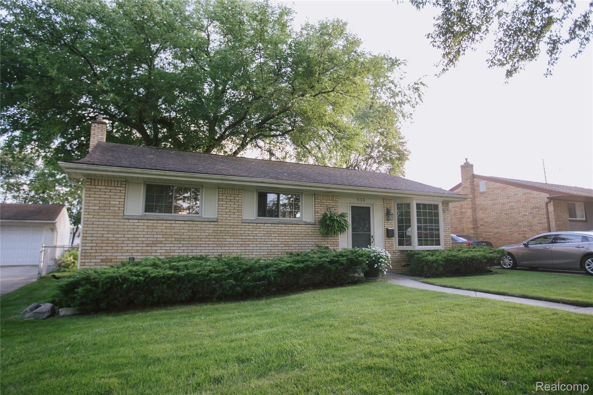 624 Meadow Lane Rochester, MI 48307 - Photo 23 of 23 23 - Welcome Home.jpg