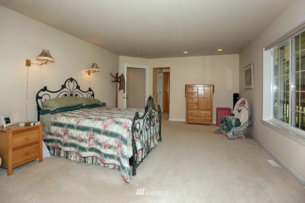 518 South Camano Ridge Road Camano Island, WA 98282 - Photo 12 of 22 Gallery Image 12