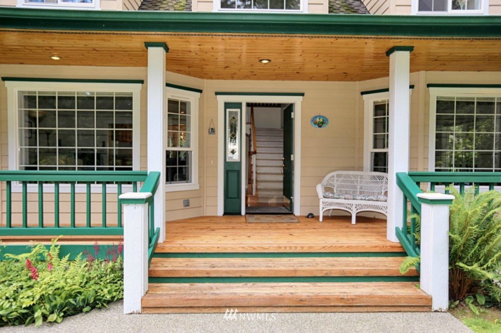 518 South Camano Ridge Road Camano Island, WA 98282 - Photo 4 of 22 Gallery Image 4